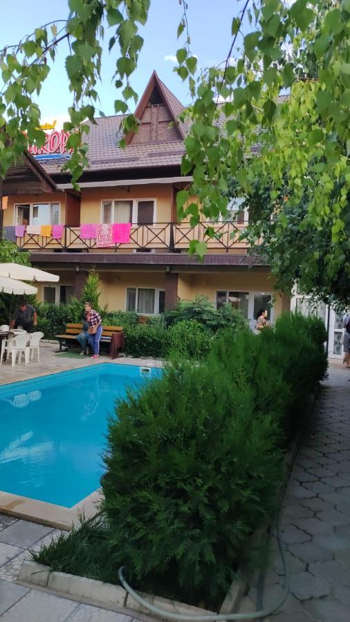 Evropa Hotel Bosteri Ngoại thất bức ảnh