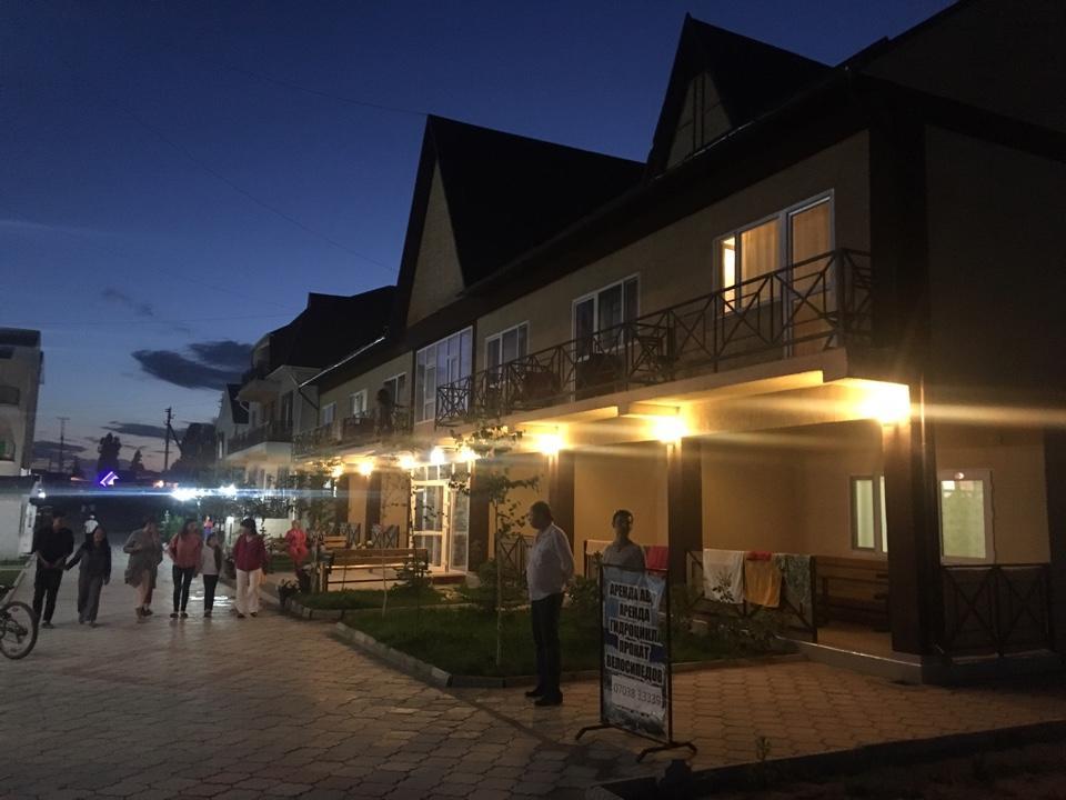 Evropa Hotel Bosteri Ngoại thất bức ảnh