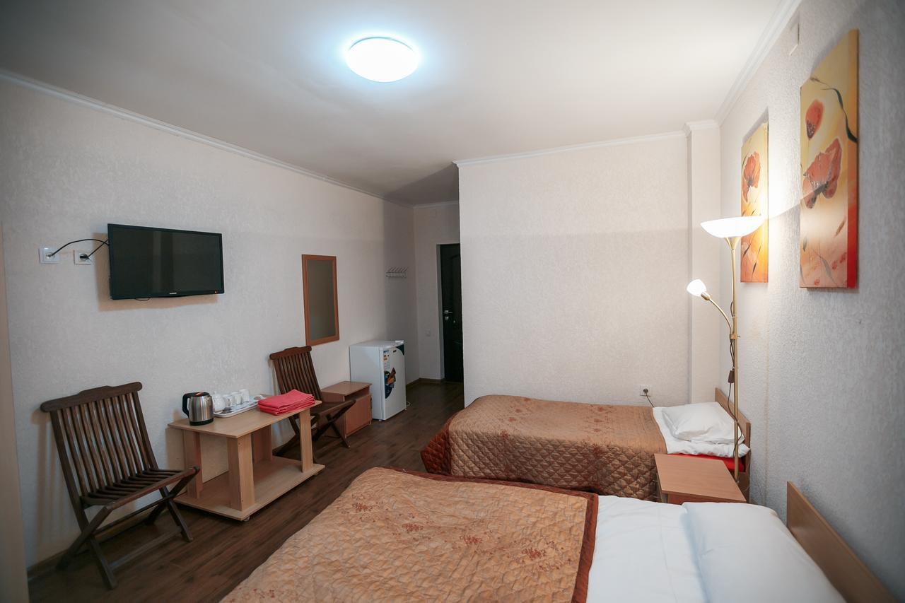 Evropa Hotel Bosteri Ngoại thất bức ảnh